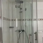 Seehotel Schaepfle 3* ユーバーリンゲン