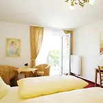 Seehotel Schaepfle ユーバーリンゲン